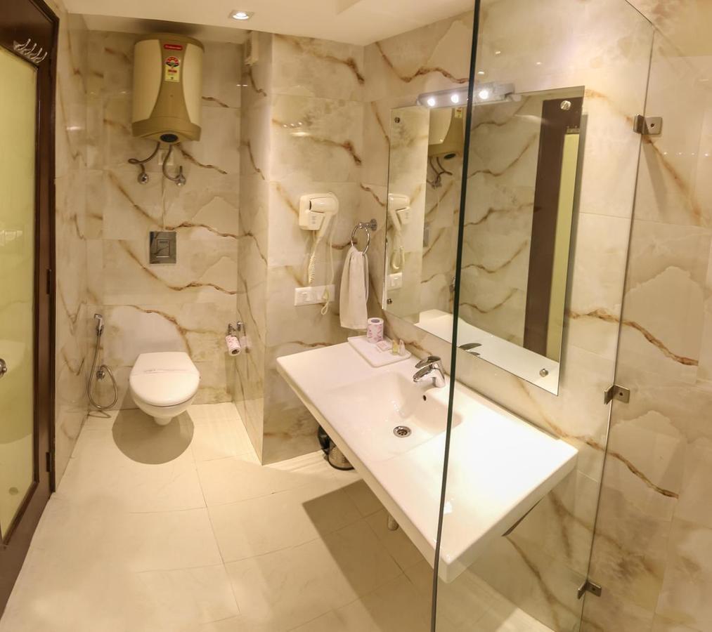 Fabhotel Red Leaf Mall Road Мусори Екстериор снимка