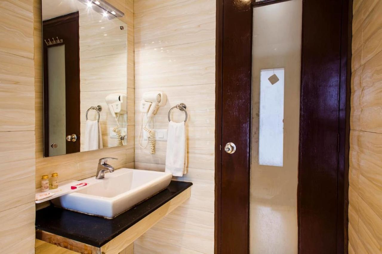 Fabhotel Red Leaf Mall Road Мусори Екстериор снимка