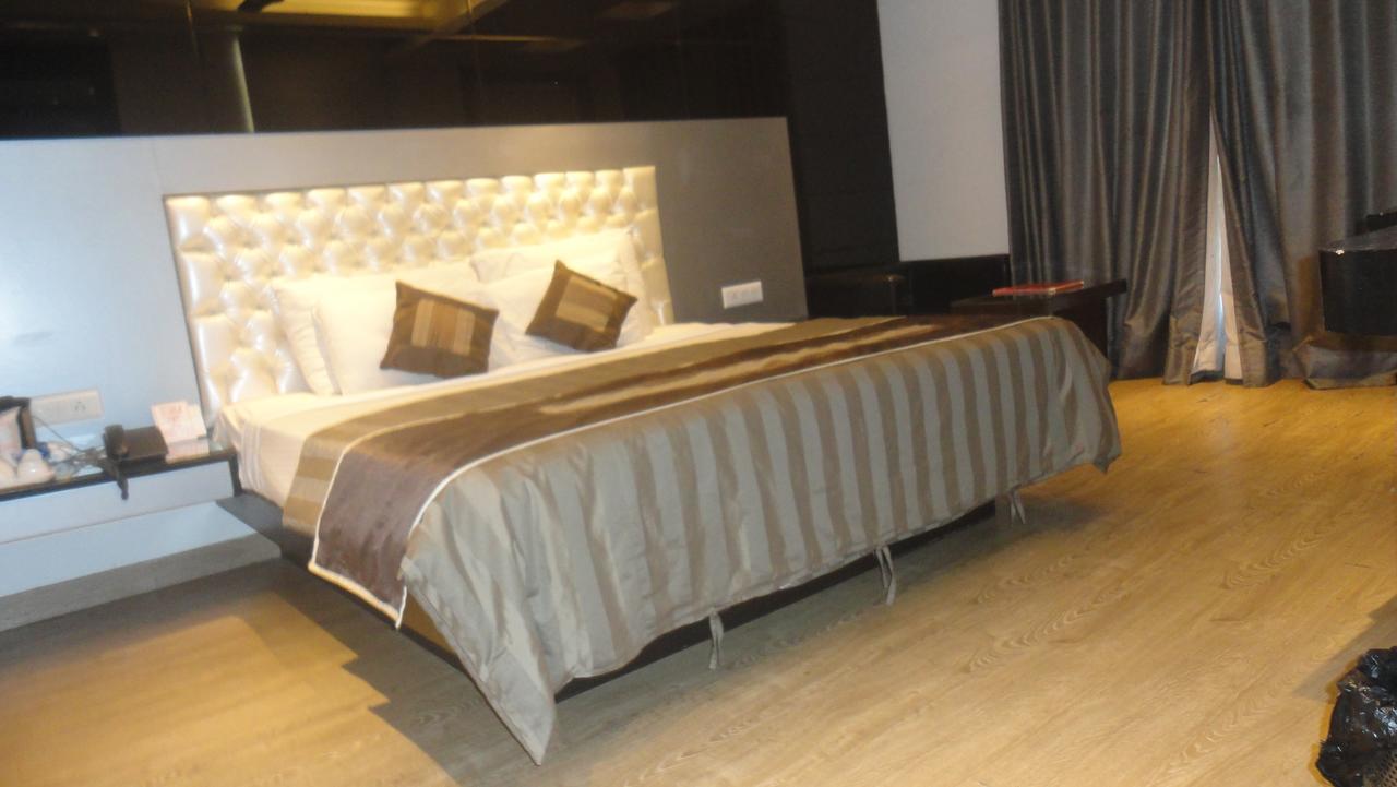 Fabhotel Red Leaf Mall Road Мусори Екстериор снимка