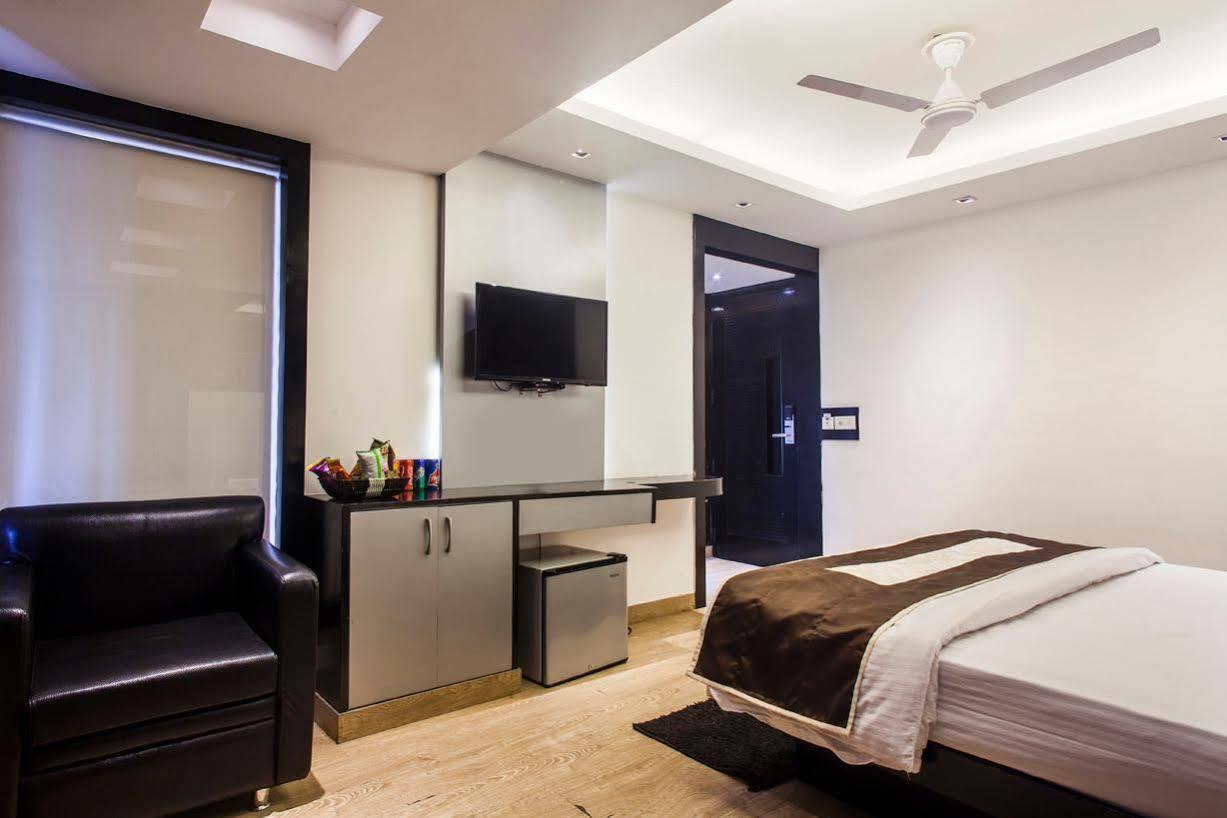 Fabhotel Red Leaf Mall Road Мусори Екстериор снимка